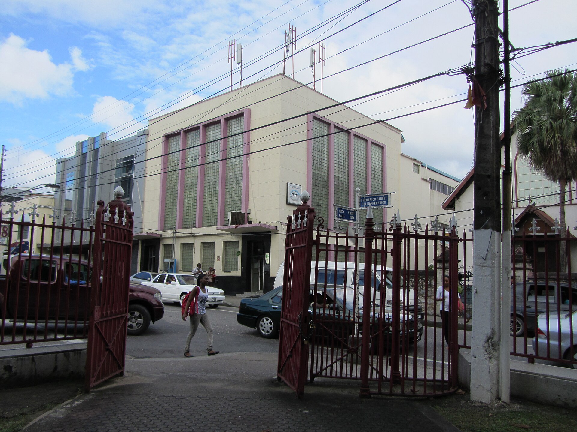 Hadeeds remain in prison after late-night Court of Appeal stay